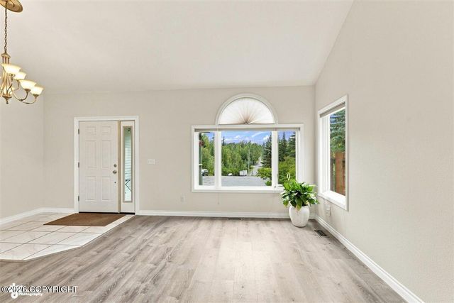 10948 Sun Eagle Circle, Eagle River, AK 99577
