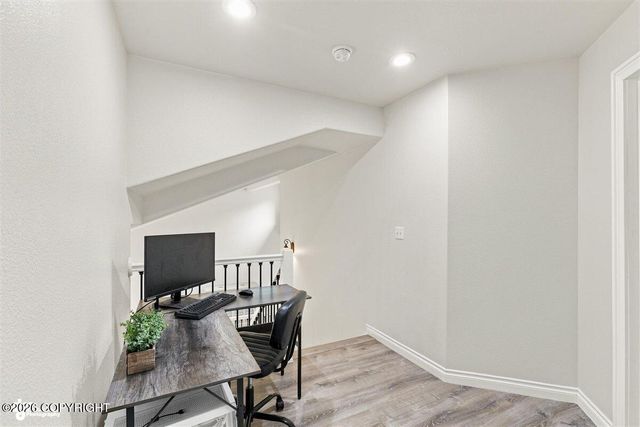 10948 Sun Eagle Circle, Eagle River, AK 99577