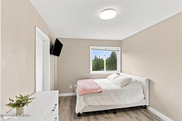 10948 Sun Eagle Circle, Eagle River, AK 99577
