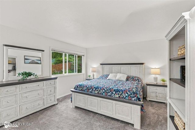 10948 Sun Eagle Circle, Eagle River, AK 99577