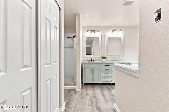 10948 Sun Eagle Circle, Eagle River, AK 99577
