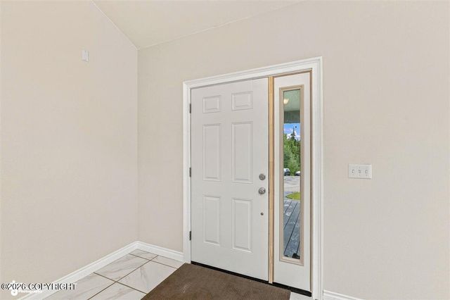 10948 Sun Eagle Circle, Eagle River, AK 99577