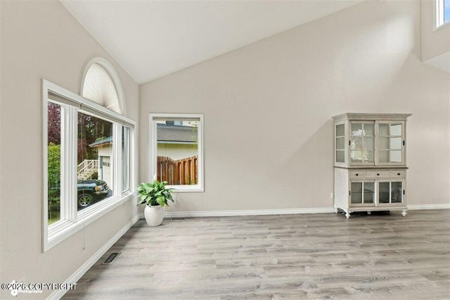 10948 Sun Eagle Circle, Eagle River, AK 99577