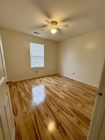 700 Fleming St, Columbia, TN 38401