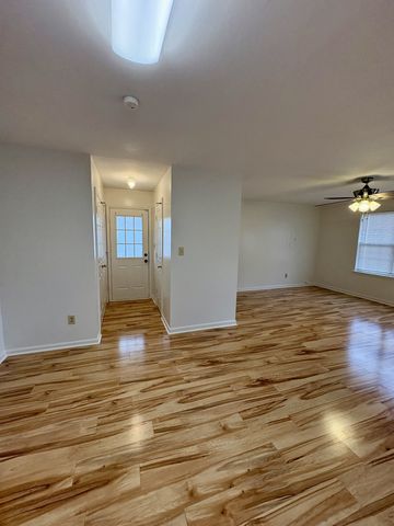 700 Fleming St, Columbia, TN 38401