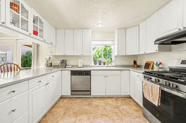 2769 Stonebrook Drive, Medford, OR 97504
