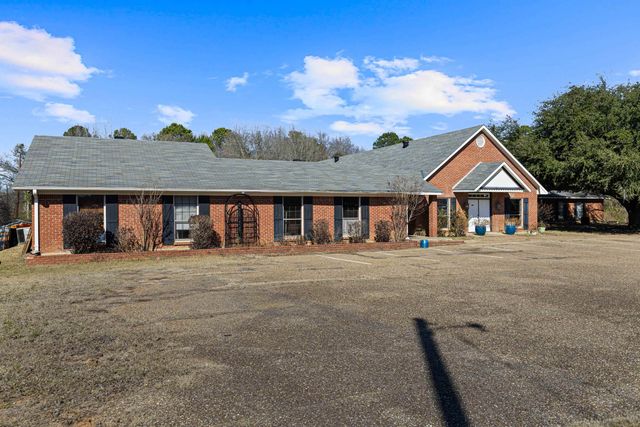 10425 FM 134, Karnack, TX 75661