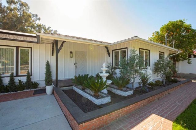 10431 Johanna Street, Shadow Hills, CA 91040