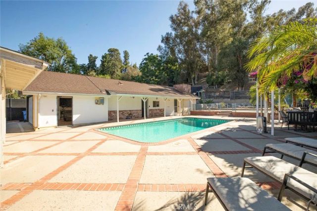 10431 Johanna Street, Shadow Hills, CA 91040