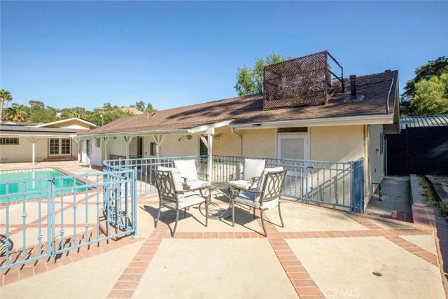 10431 Johanna Street, Shadow Hills, CA 91040