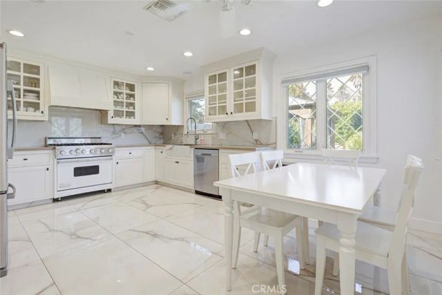 10431 Johanna Street, Shadow Hills, CA 91040