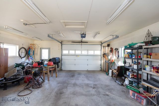 510 E Fulton Avenue, Manhattan, MT 59741