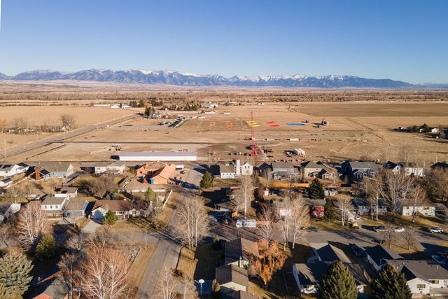 510 E Fulton Avenue, Manhattan, MT 59741