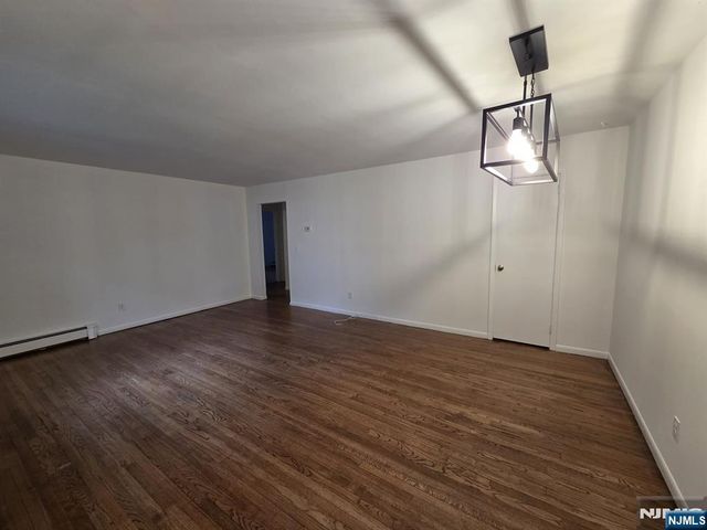 5 Mountain Avenue Left, Westwood, NJ 07675