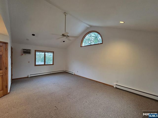 5 Mountain Avenue Left, Westwood, NJ 07675