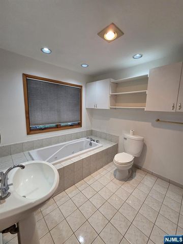 5 Mountain Avenue Left, Westwood, NJ 07675