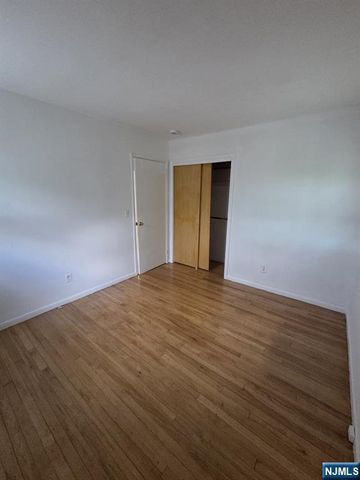 5 Mountain Avenue Left, Westwood, NJ 07675
