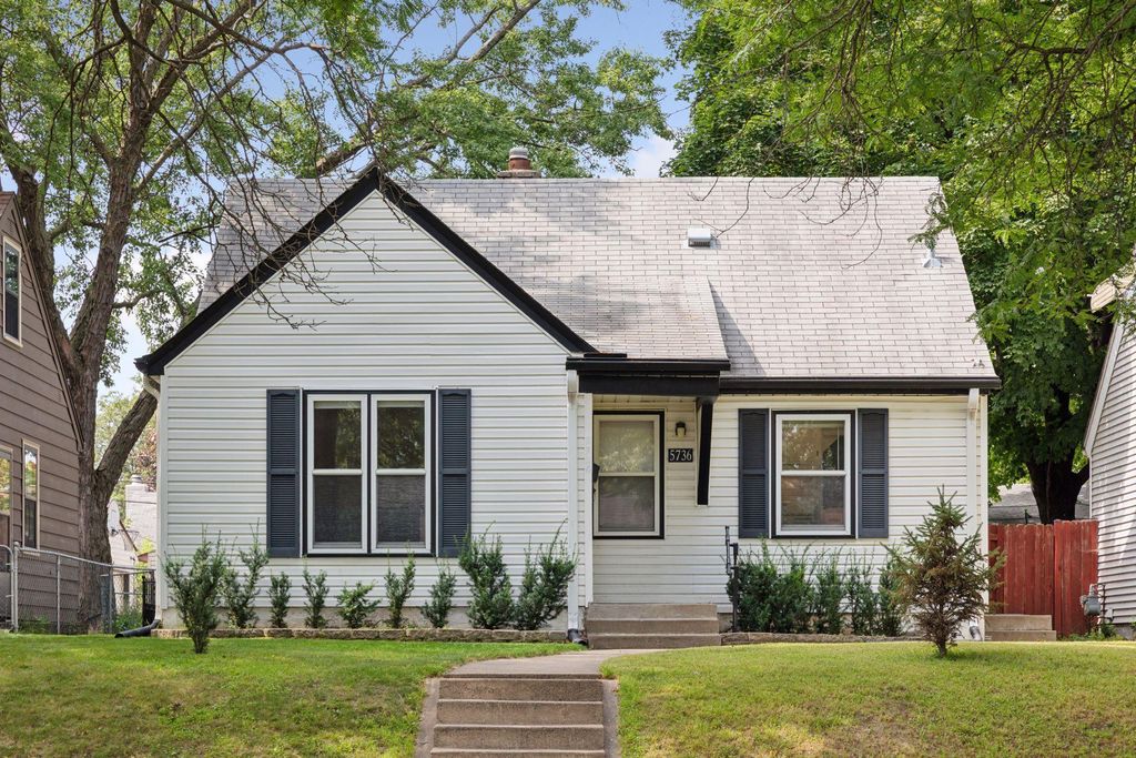 5736 24th Avenue S, Minneapolis, MN 55417