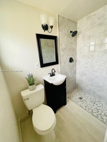 1921 SW 48th Avenue, Fort Lauderdale, FL 33317