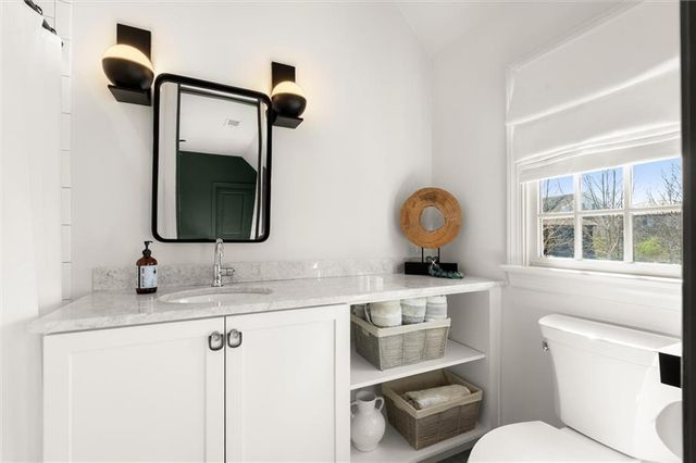 6835 Colfax Avenue, Cumming, GA 30040