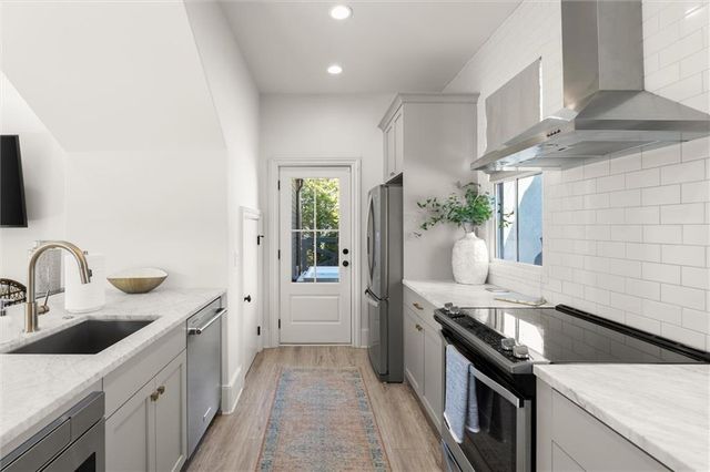 6835 Colfax Avenue, Cumming, GA 30040