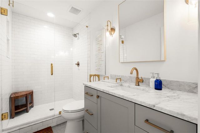 6835 Colfax Avenue, Cumming, GA 30040