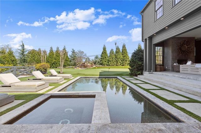 6835 Colfax Avenue, Cumming, GA 30040