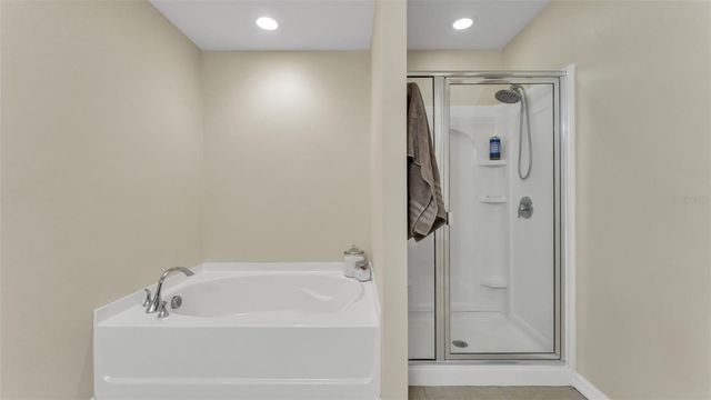 2369 ISABELLA COURT, Lakeland, FL 33805