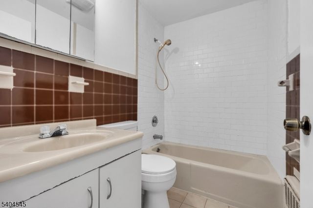 20 Van Syckle Blvd, South Bound Brook Boro, NJ 08880