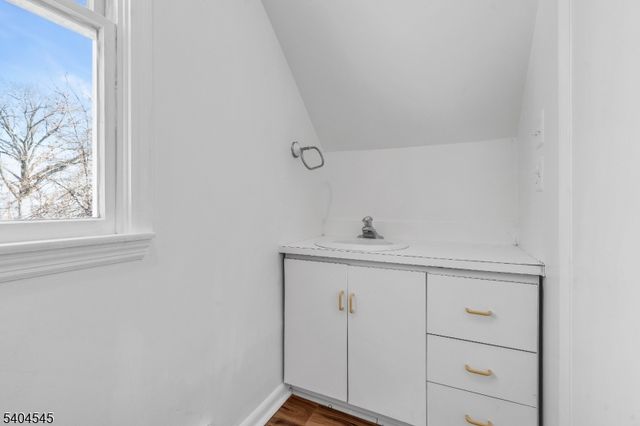 20 Van Syckle Blvd, South Bound Brook Boro, NJ 08880