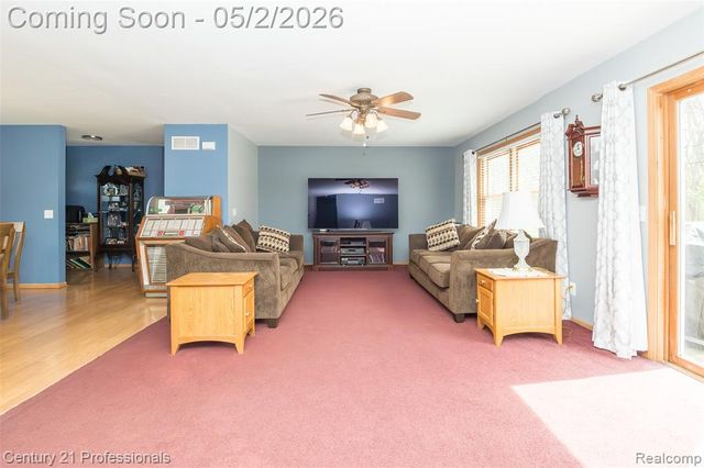 6591 Windiate Road, Waterford, MI 48329