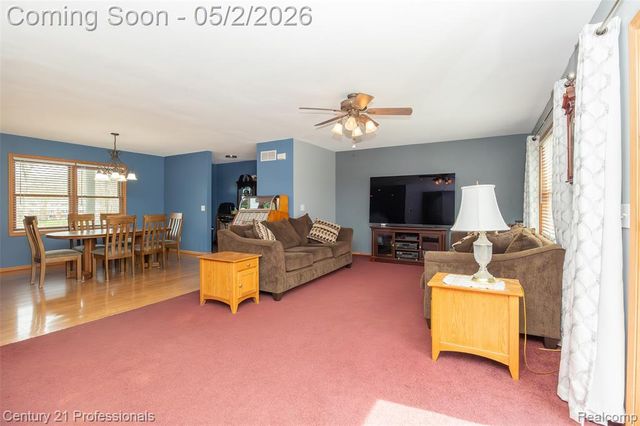 6591 Windiate Road, Waterford, MI 48329