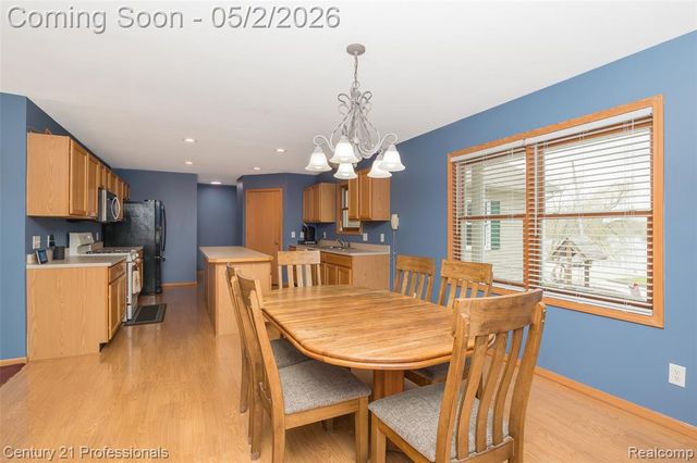 6591 Windiate Road, Waterford, MI 48329