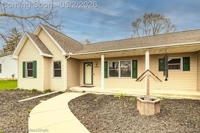 6591 Windiate Road, Waterford, MI 48329
