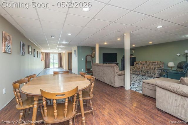 6591 Windiate Road, Waterford, MI 48329