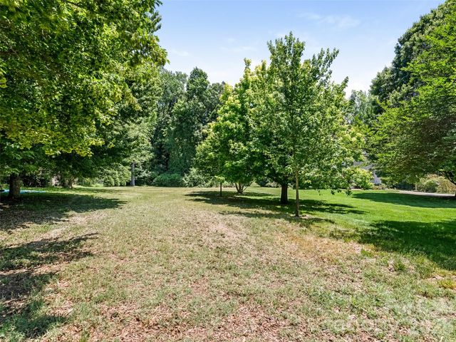 3137 Fairfax Drive, Charlotte, NC 28209
