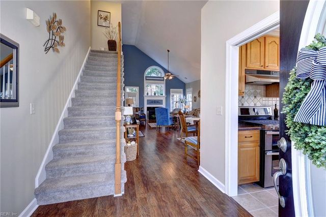 5176 Queen Bishop LN, Williamsburg, VA 23185