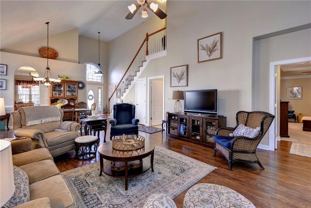 5176 Queen Bishop LN, Williamsburg, VA 23185