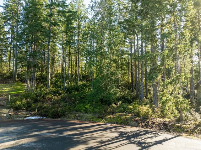 140 E Westwood Lane E, Union, WA 98592