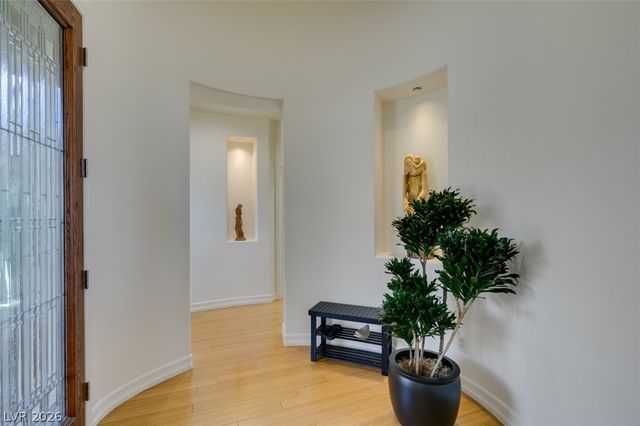 51 East Braelinn Drive, Henderson, NV 89052