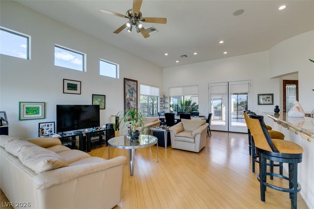 51 East Braelinn Drive, Henderson, NV 89052