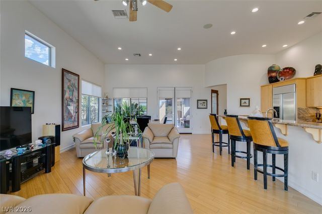 51 East Braelinn Drive, Henderson, NV 89052
