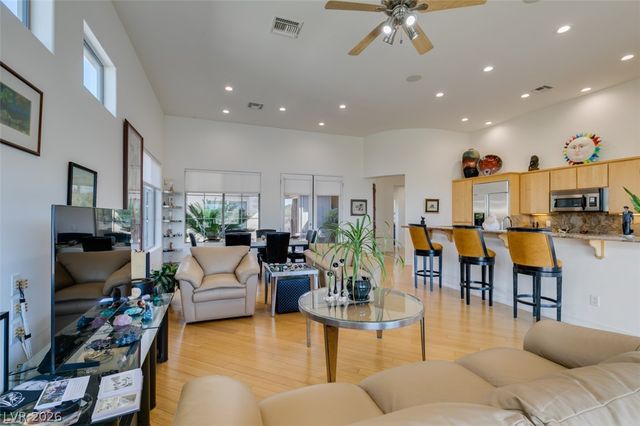 51 East Braelinn Drive, Henderson, NV 89052