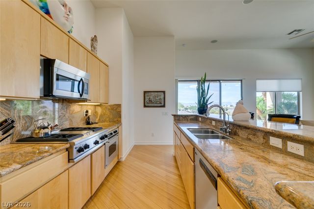 51 East Braelinn Drive, Henderson, NV 89052