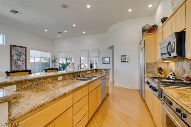 51 East Braelinn Drive, Henderson, NV 89052