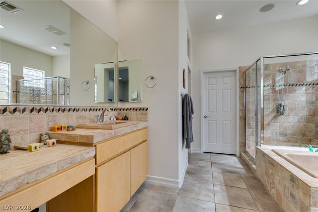 51 East Braelinn Drive, Henderson, NV 89052