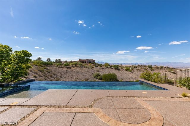 51 East Braelinn Drive, Henderson, NV 89052