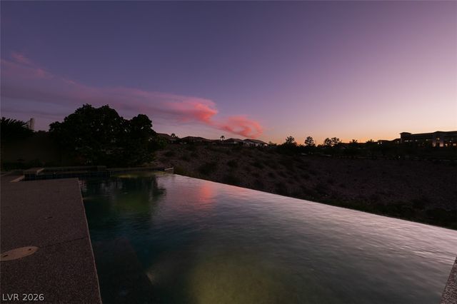51 East Braelinn Drive, Henderson, NV 89052