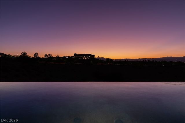 51 East Braelinn Drive, Henderson, NV 89052