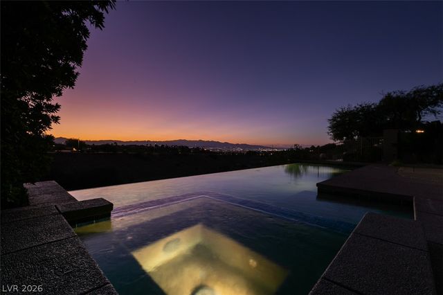 51 East Braelinn Drive, Henderson, NV 89052